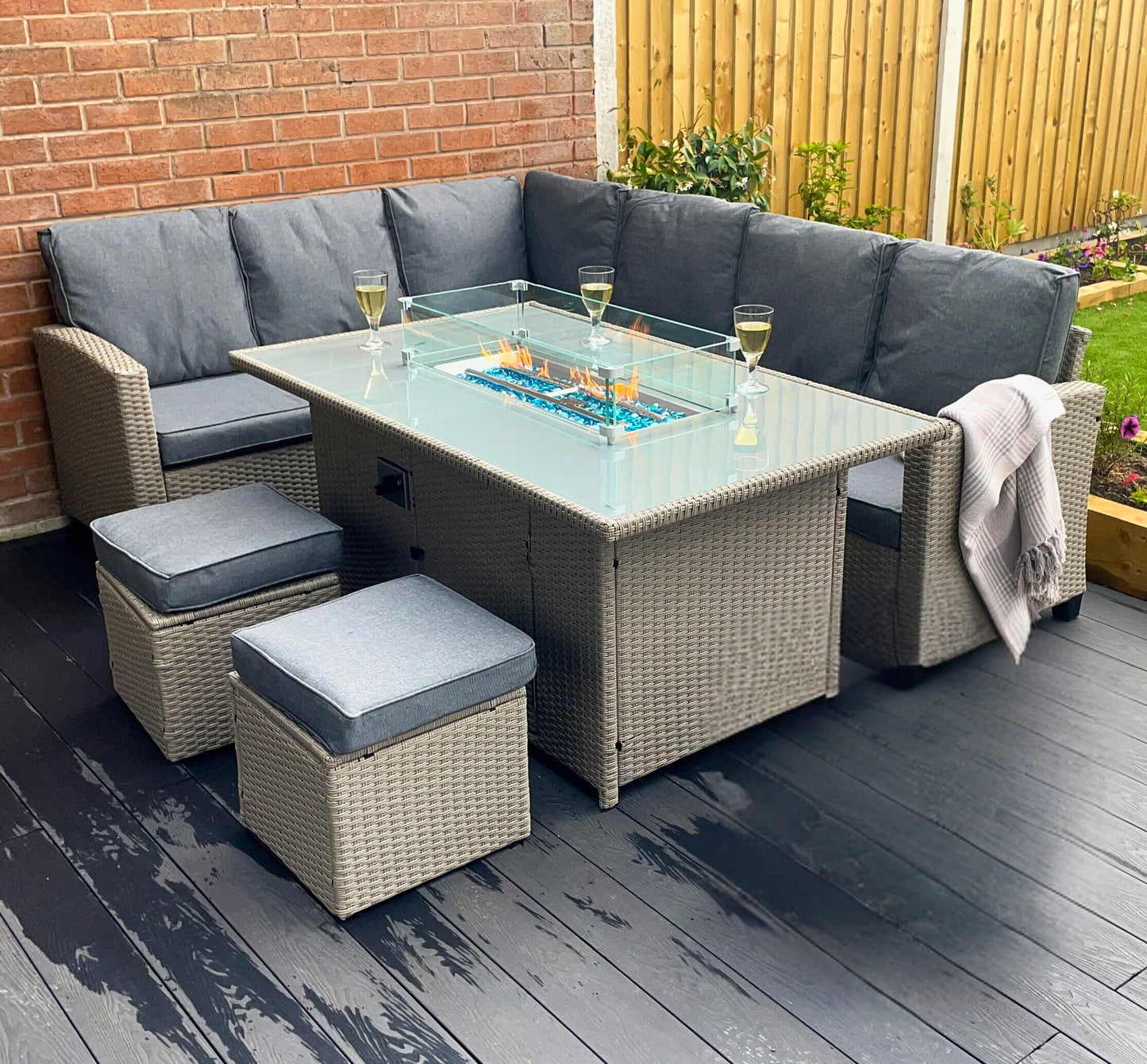 Conwy 8 Seat Corner Gas Firepit Rattan Dining Set
