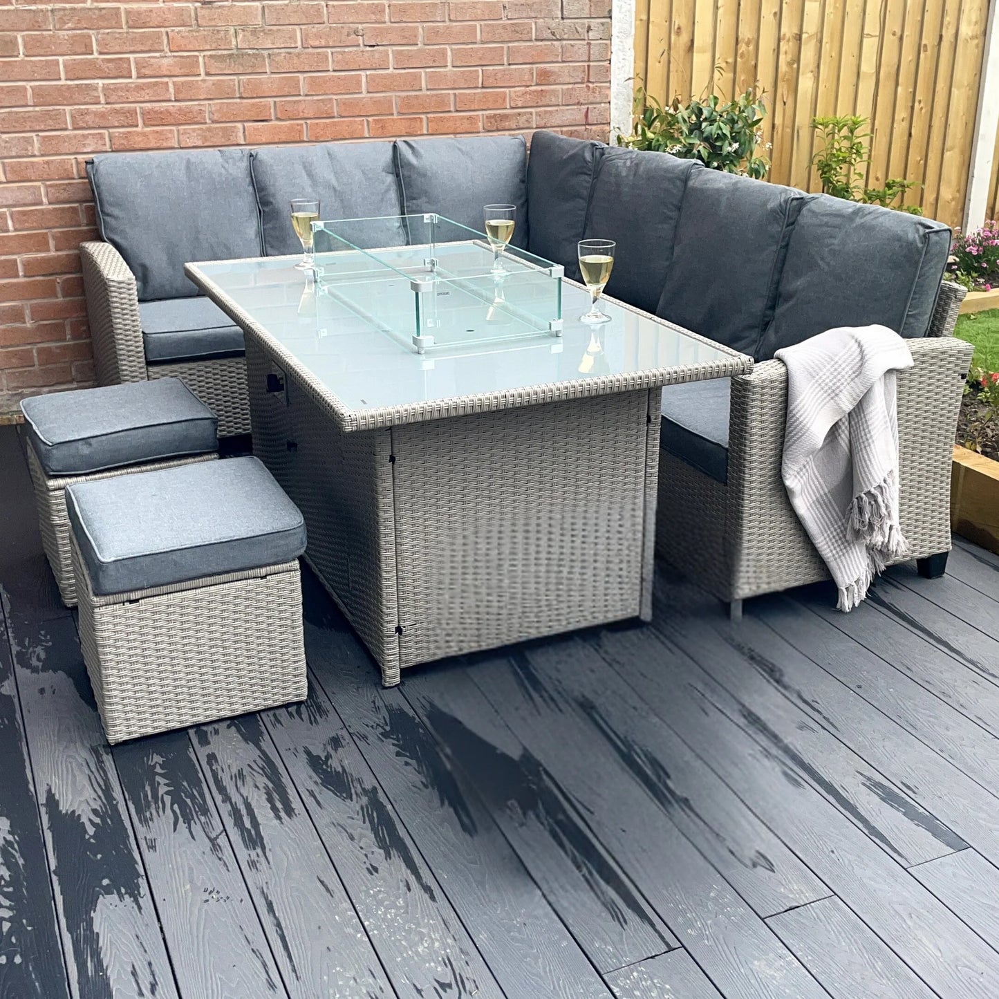 Conwy 8 Seat Corner Gas Firepit Rattan Dining Set