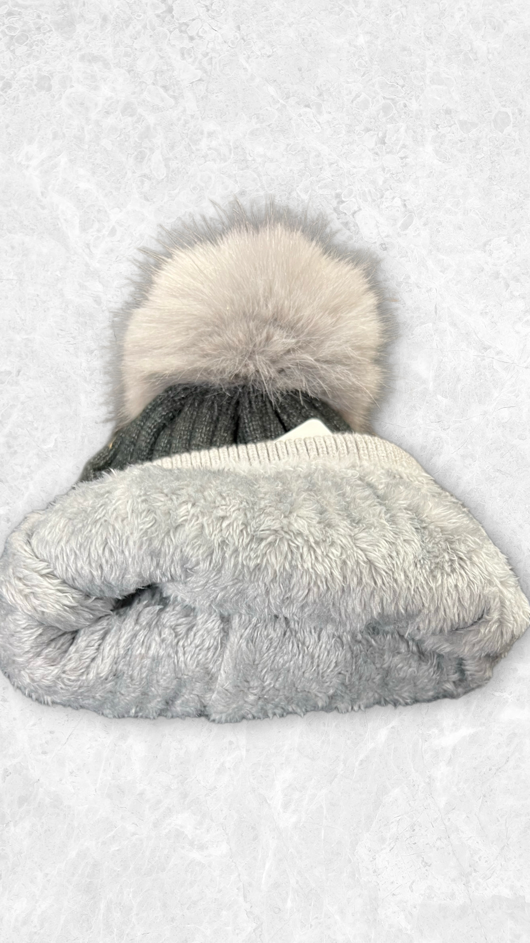 House Of Tweed Luxury Cable/Ribbed Knit Bobble Hat – Premium Collection