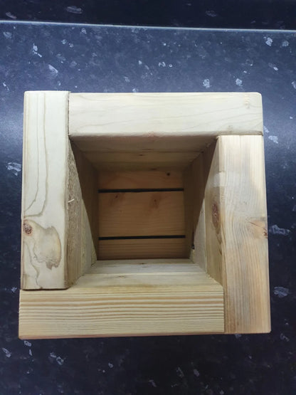HAND MADE SQUARE WOODEN GARDEN PLANTER PLANT POT 20CM X 20CM