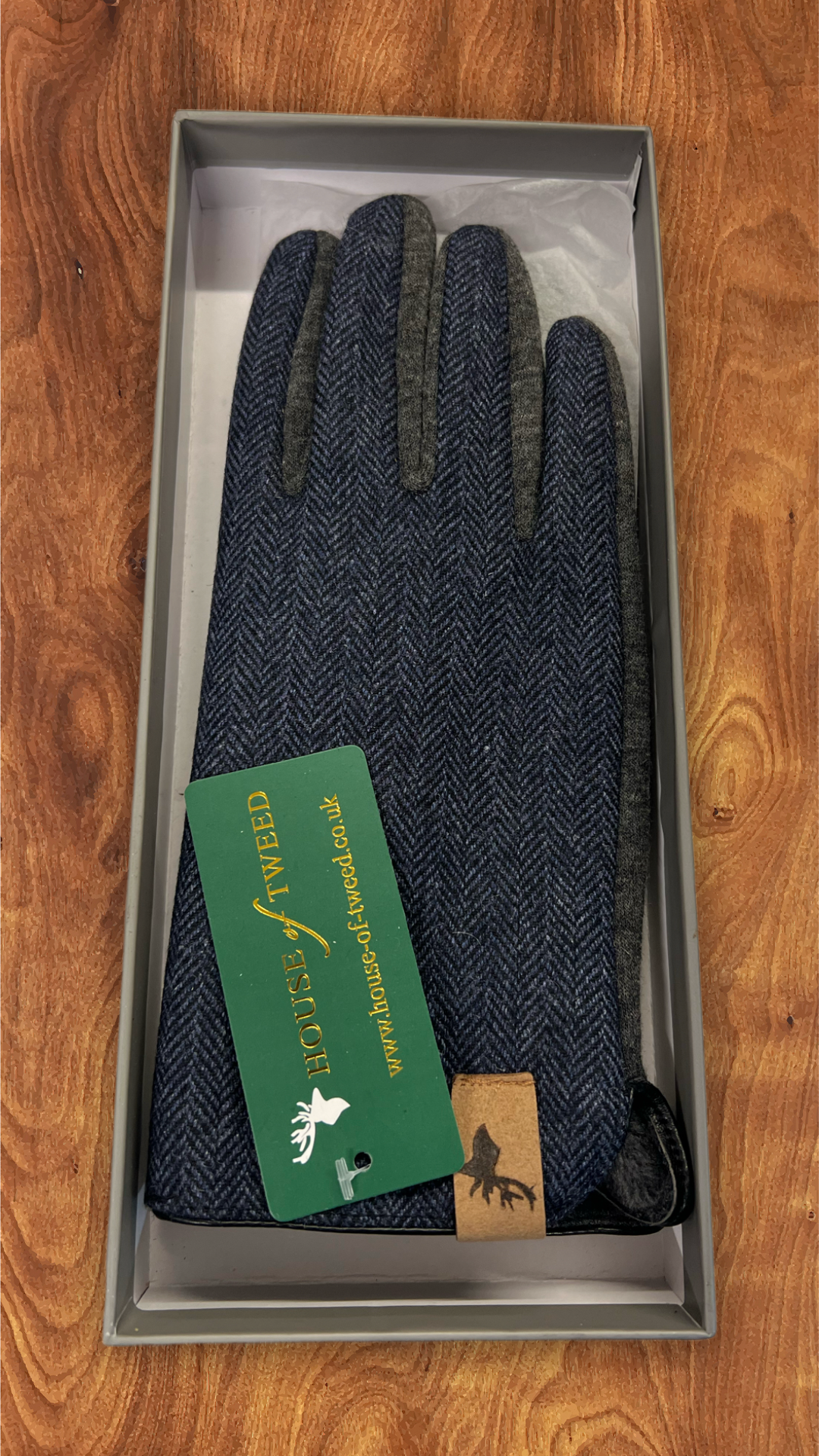 House of Tweed Men’s Gloves – Luxurious Warmth & Timeless Style 3 Colours to Choose